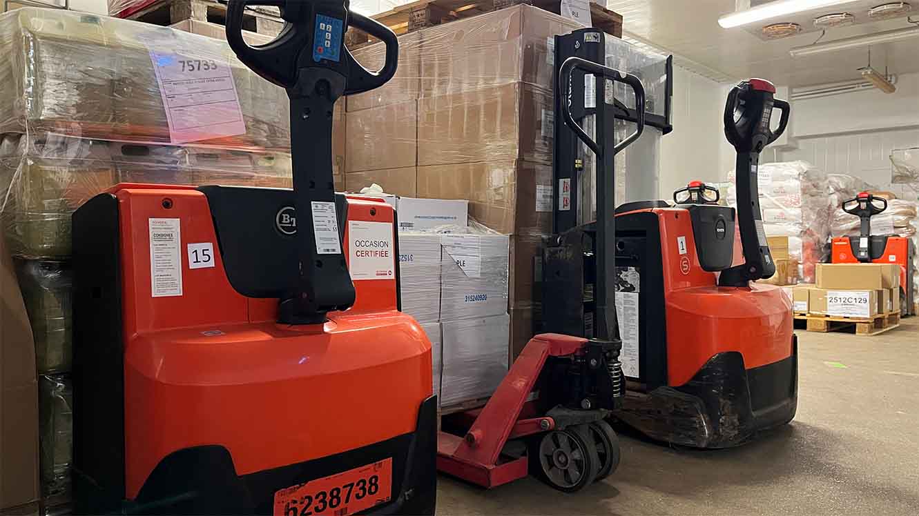 transpalette-rouge-entreprise